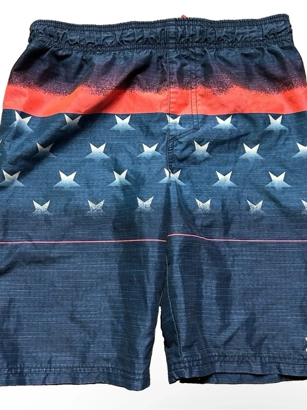 Boy’s Under Armour Summer Swim Trunks Size Medium (8)